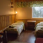 Отель Korpikartano Инари