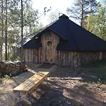 Korpikartano Отель 3*