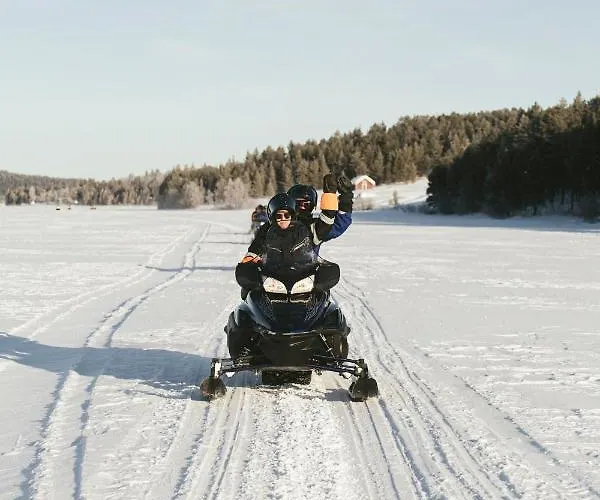 Korpikartano מלון אינארי