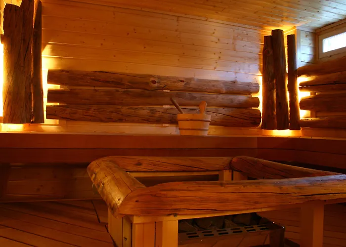 Korpikartano 3* אינארי